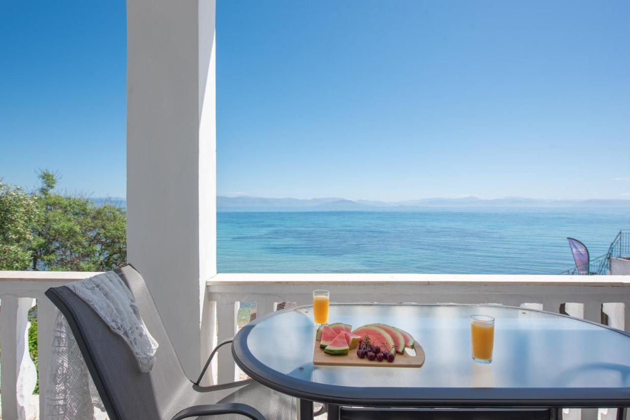 Galini Beach Studios And Penthouse Mesongí Екстериор снимка