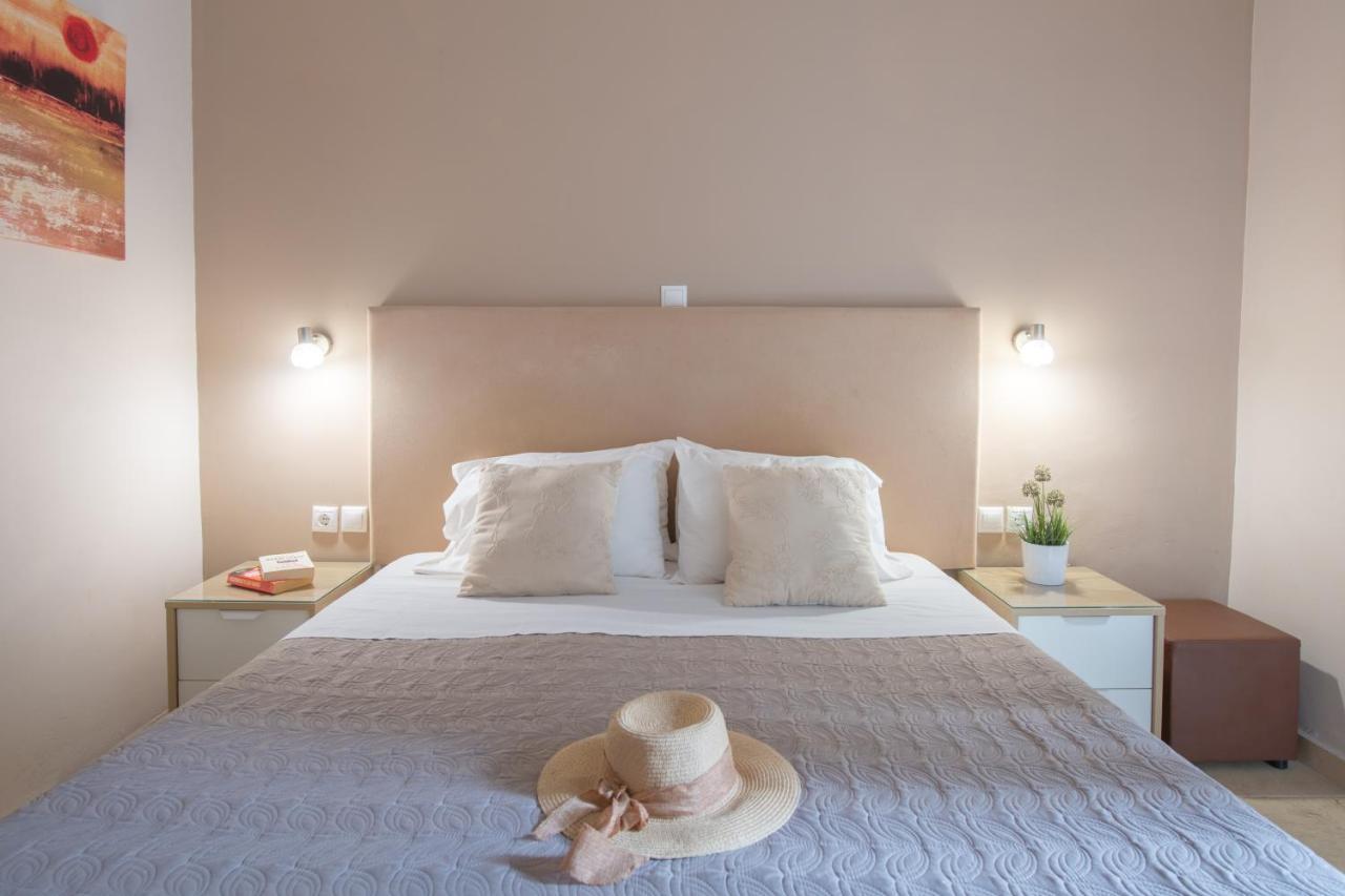 Galini Beach Studios And Penthouse Mesongí Екстериор снимка