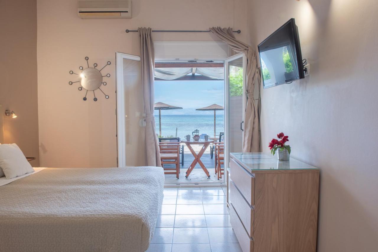 Galini Beach Studios And Penthouse Mesongí Екстериор снимка