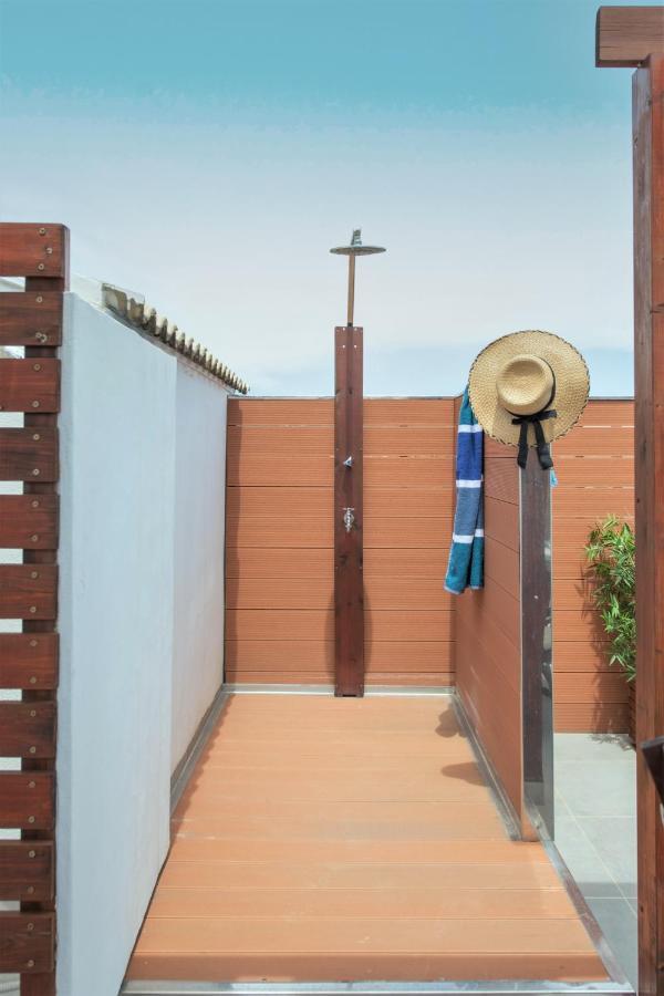 Galini Beach Studios And Penthouse Mesongí Екстериор снимка