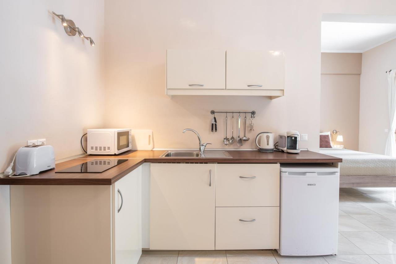 Galini Beach Studios And Penthouse Mesongí Екстериор снимка