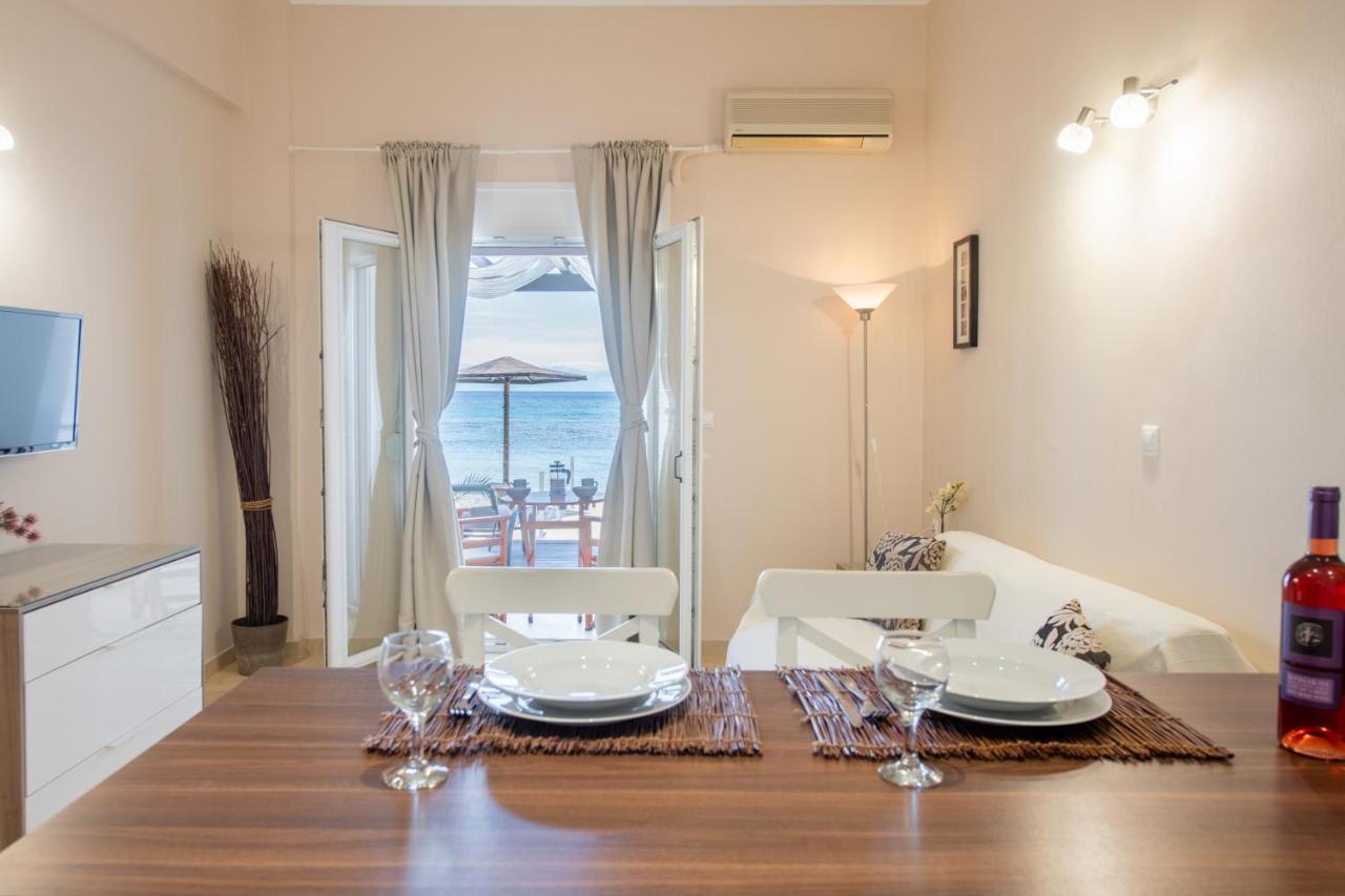 Galini Beach Studios And Penthouse Mesongí Екстериор снимка